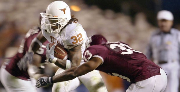 Texas QB Shane Buechele leading competition, growing as a leader - Burnt  Orange Nation