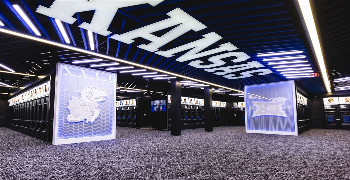 Yankee Stadium Locker Room Tour 