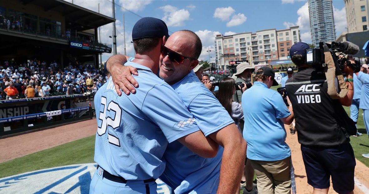 Scott Forbes, UNC Baseball Drawing Inspiration from Hubert Davis, UNC Basketball Scott Forbes, UNC Baseball Drawing Inspiration from Hubert Davis, UNC Basketball
