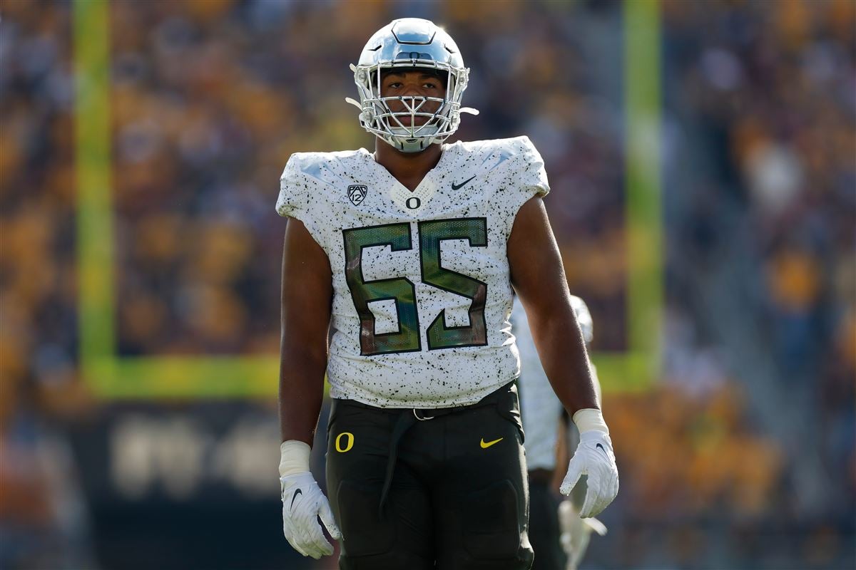 Oregon Ol Ajani Cornelius Yet To Make Nfl Decision But Could See Himself Returning