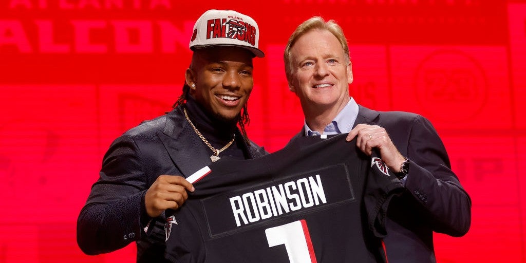 Falcons select RB Bijan Robinson 8th overall in the 2023 NFL Draft, THE  HERD