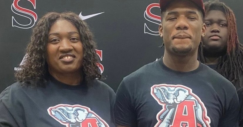 Mom's Perspective: Consistent message, family environment sticking out since Jamarion Matthews' commitment