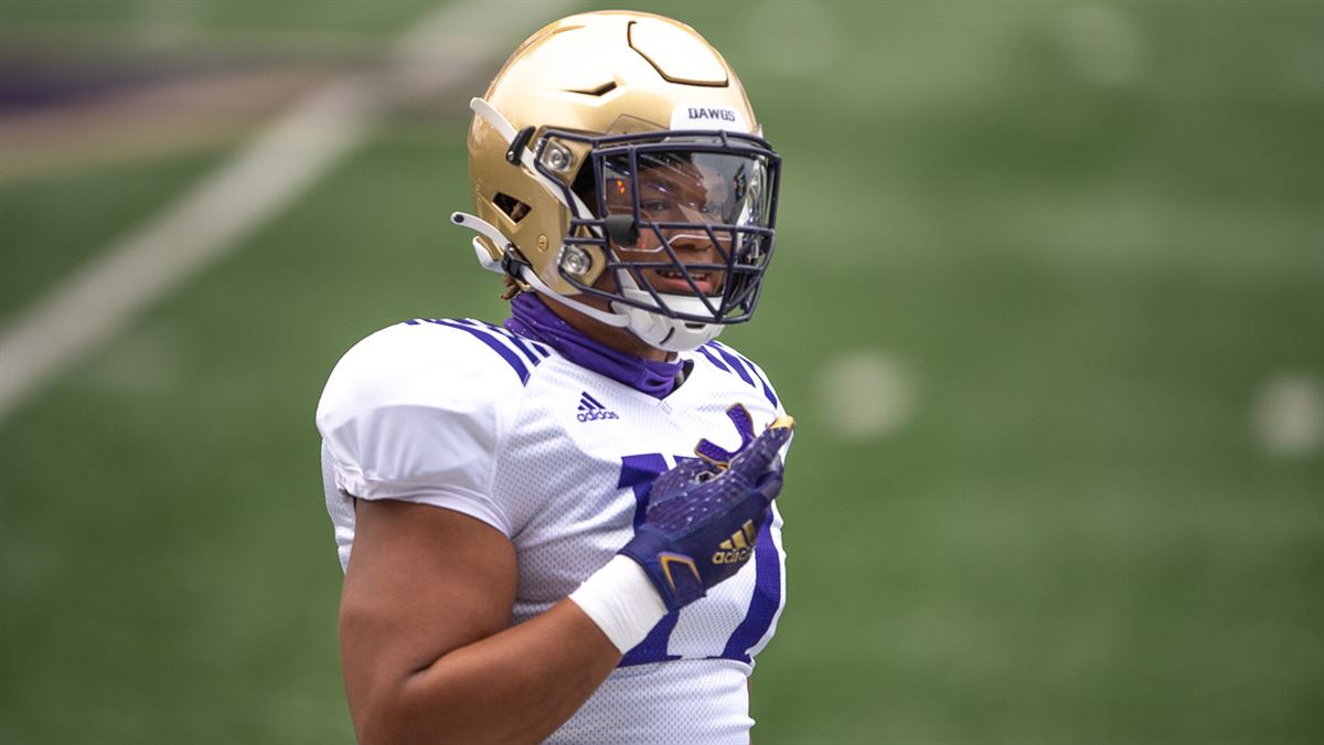 Why did prized UW outside linebacker signee Sav'ell Smalls drop in 247Sports'  final recruiting rankings?