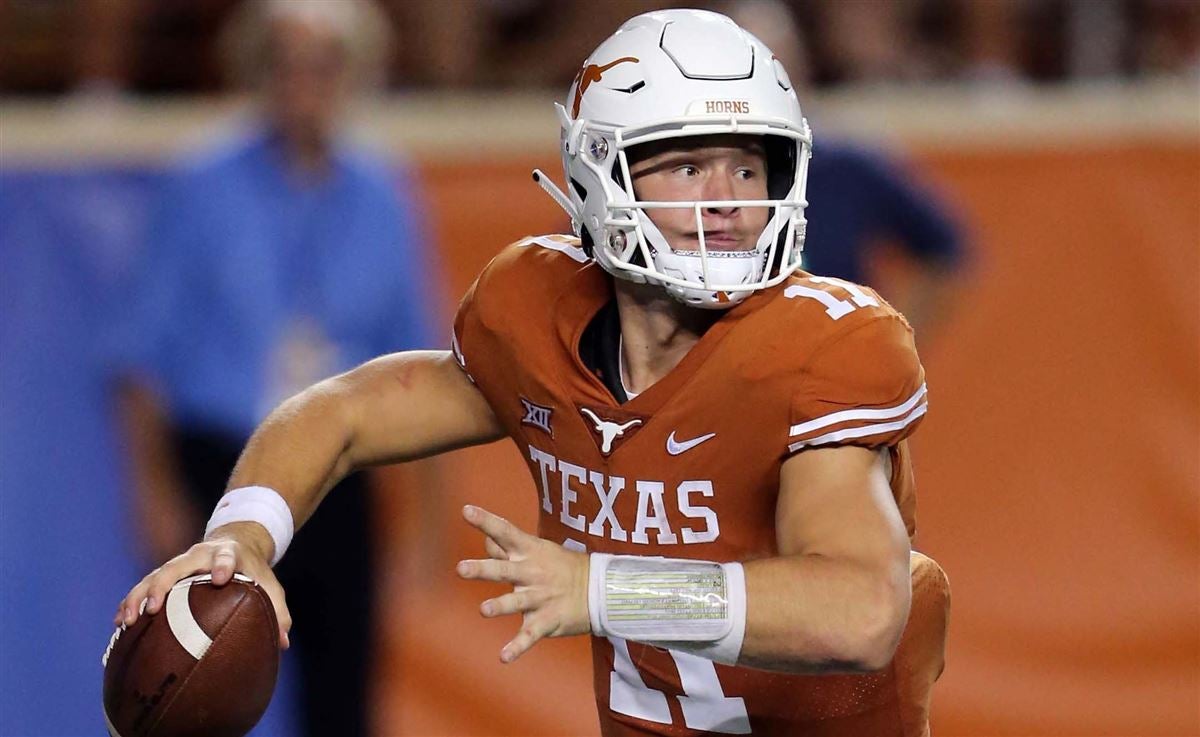 Sam Ehlinger has positive outlook on knees, Longhorns season