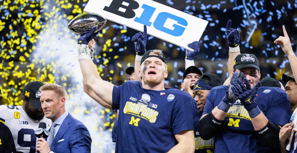 Michigan's Aidan Hutchinson wins Lombardi Award