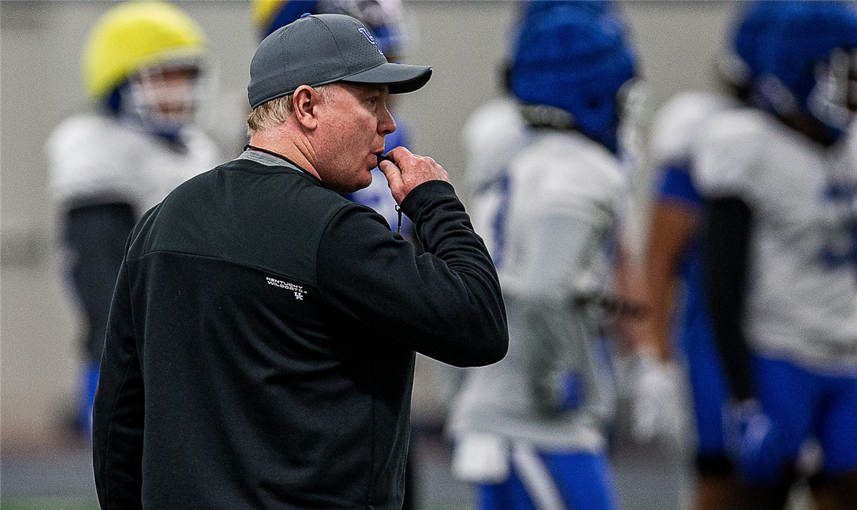 Mark Stoops Provides Massive Praise for Brock Bowers, Arena