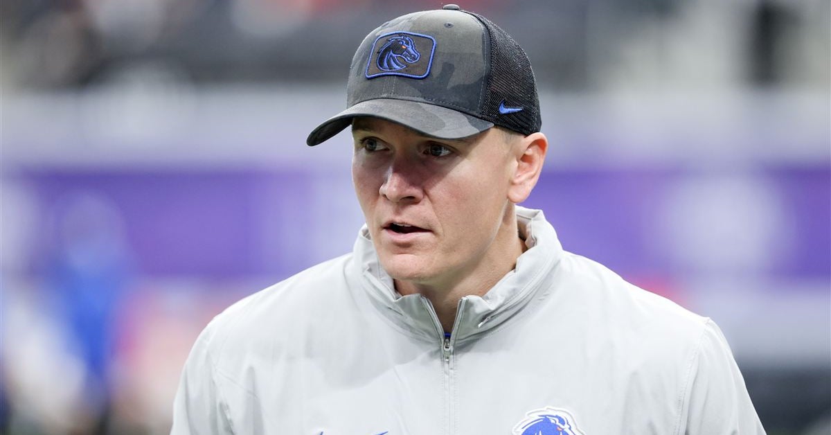 Danielson pleads for fans to stay 'all game long' after many left New Mexico win early 