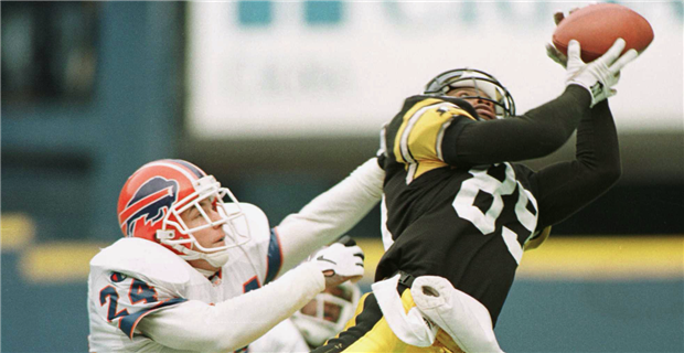 Ernie Mills of the Pittsburgh Steelers looks on during a football News  Photo - Getty Images