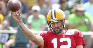 Aaron Rodgers likes calm confidence of new defense Aaron Rodgers likes calm confidence of new defense