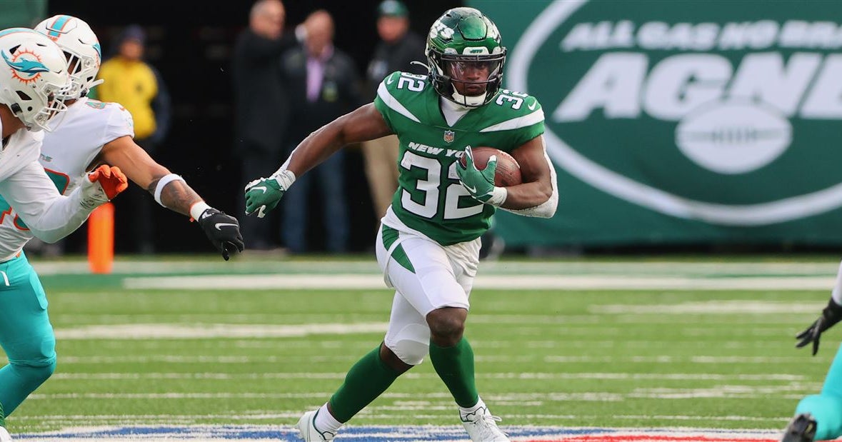 UNC football credited for Michael Carter's quick NFL transition UNC football credited for Michael Carter's quick NFL transition