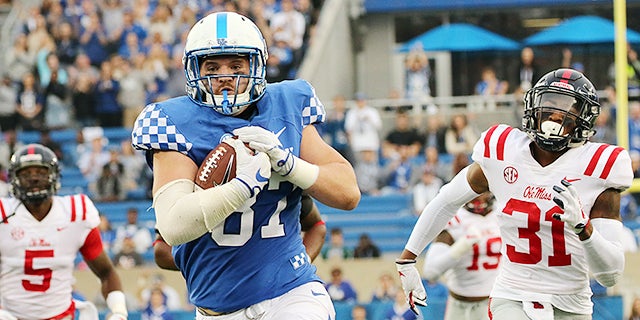 MIKE EDWARDS SIGNED 2019 SENIOR BOWL KENTUCKY WILDCATS RC TAMPA