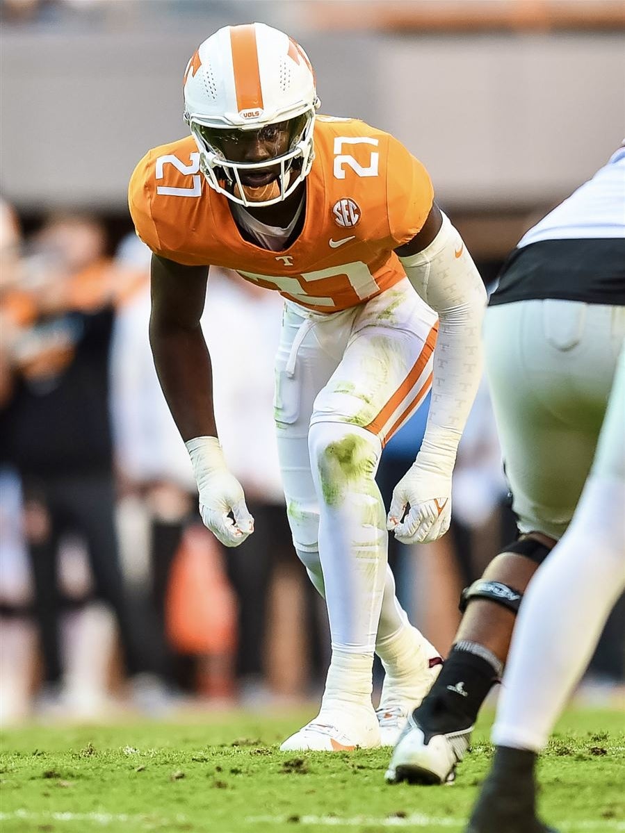 ESPN Analyst Tabs James Pearce Jr. As One Of Top Early Prospects For 2025 NFL Draft