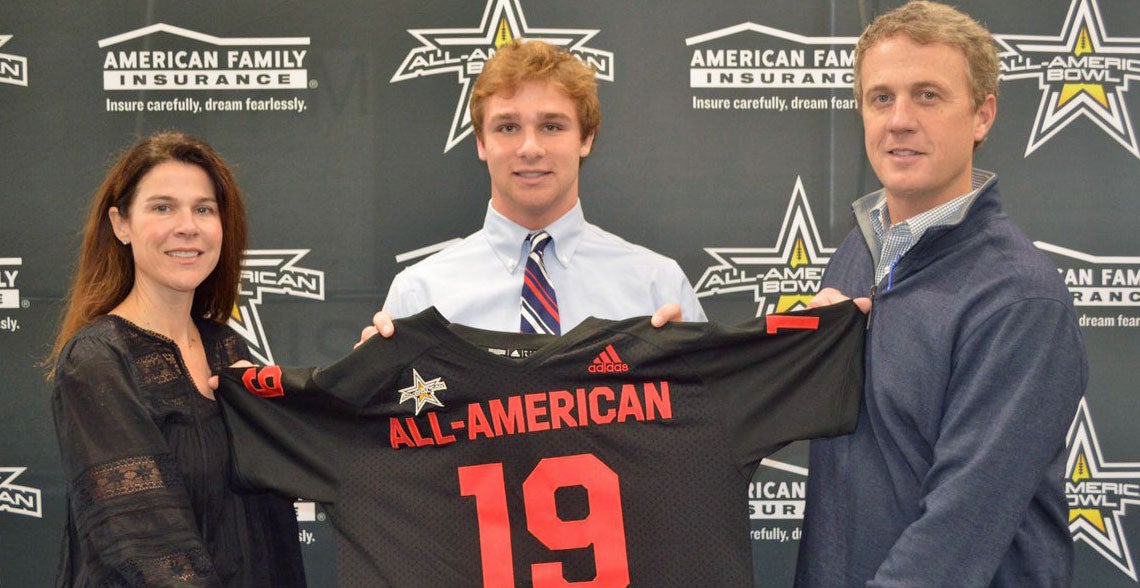 Clemson recruit Kane Patterson receives All-American Bowl jersey