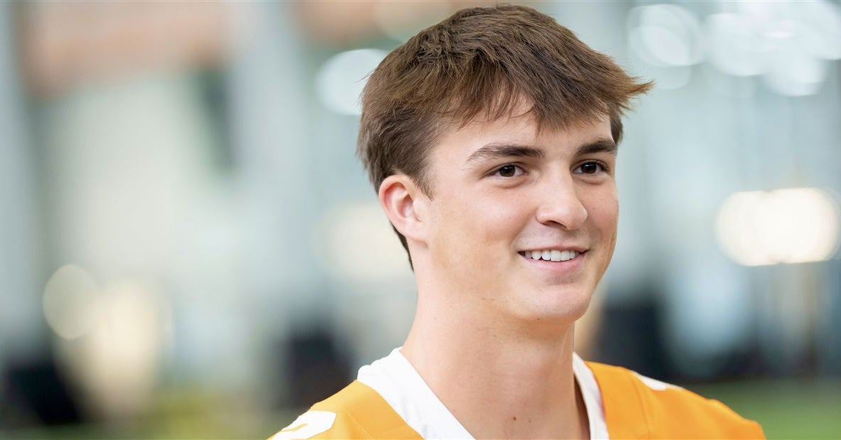 What George MacIntyre said about Tennessee's preseason quarterback competition