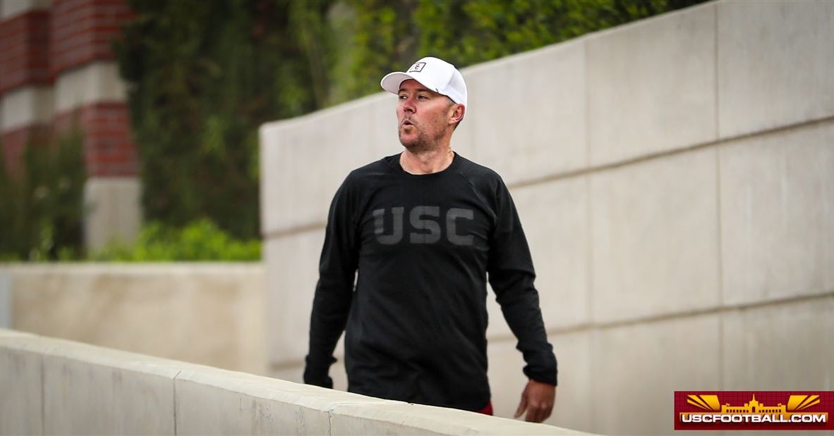 USC’s Lincoln Riley named to Dodd Trophy preseason watch list