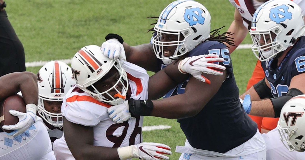 Versatile Joshua Ezeudu Boosting UNC Offensive Line Versatile Joshua Ezeudu Boosting UNC Offensive Line