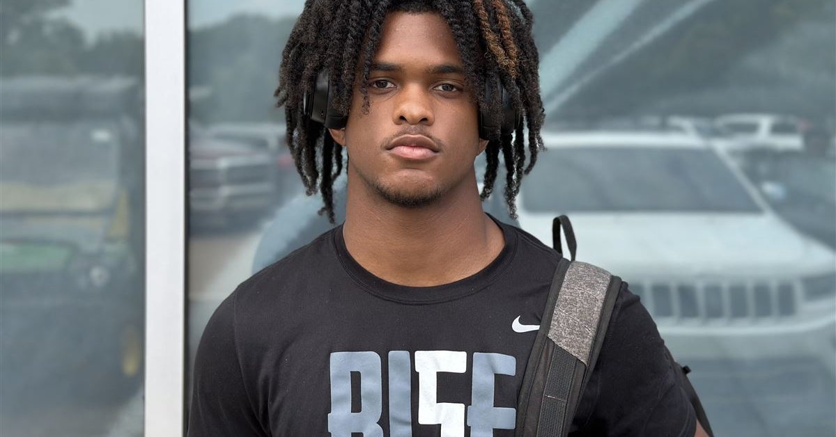Where does the Rebel offer stand in 2025 ATH Colton Davis’ recruitment?