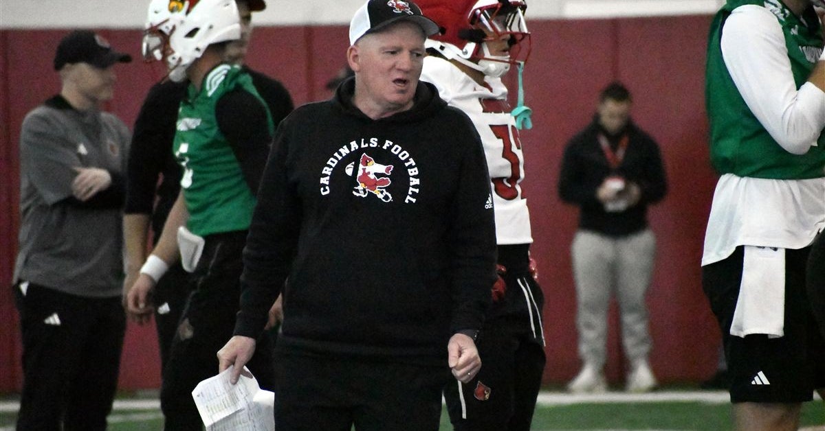 Paul Petrino: Louisville TEs 'continually get better' ahead of Ole Miss