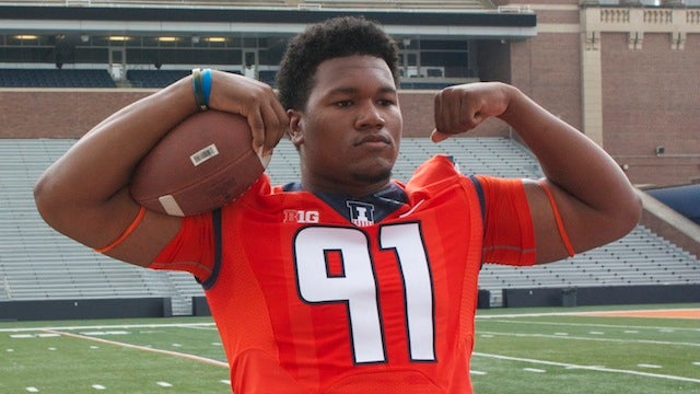 Former Illinois football DL Dawuane Smoot inks new deal with the