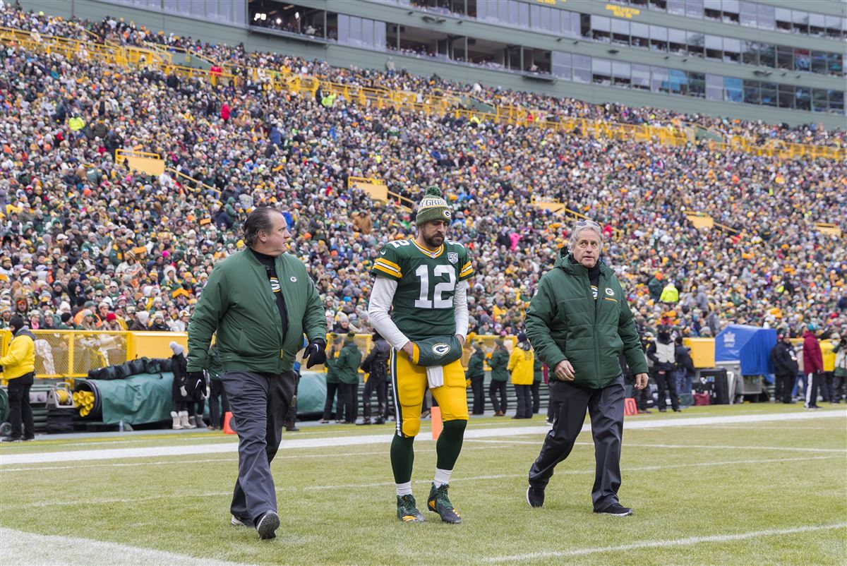 Rodgers suffers concussion in season finale - Superior Telegram