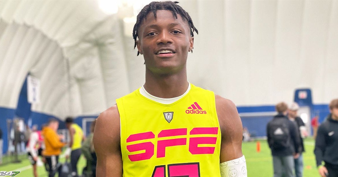 Carnell Tate, the No. 1 WR on 247Sports, sets Georgia visit