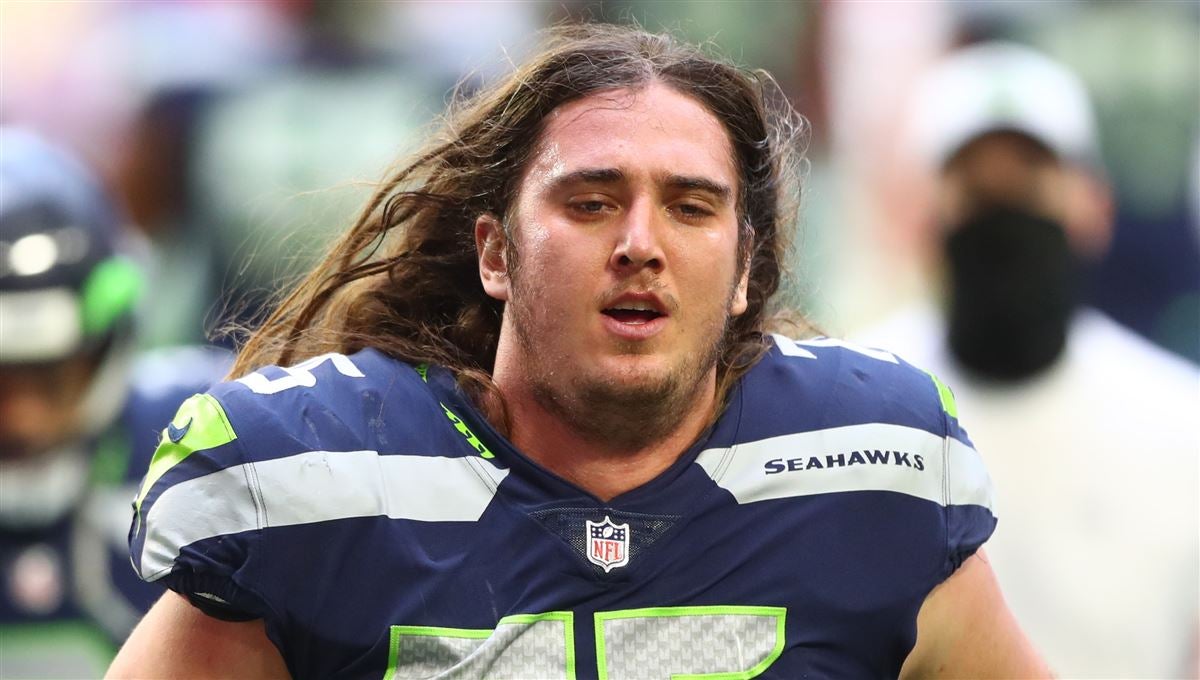 Ex-Seahawk Wheeler accused of attacking girlfriend in Kent