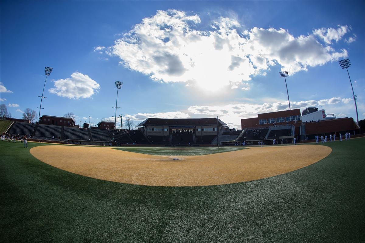 Wake Forest Baseball adds 3, loses Maronpot to the 2019 roster