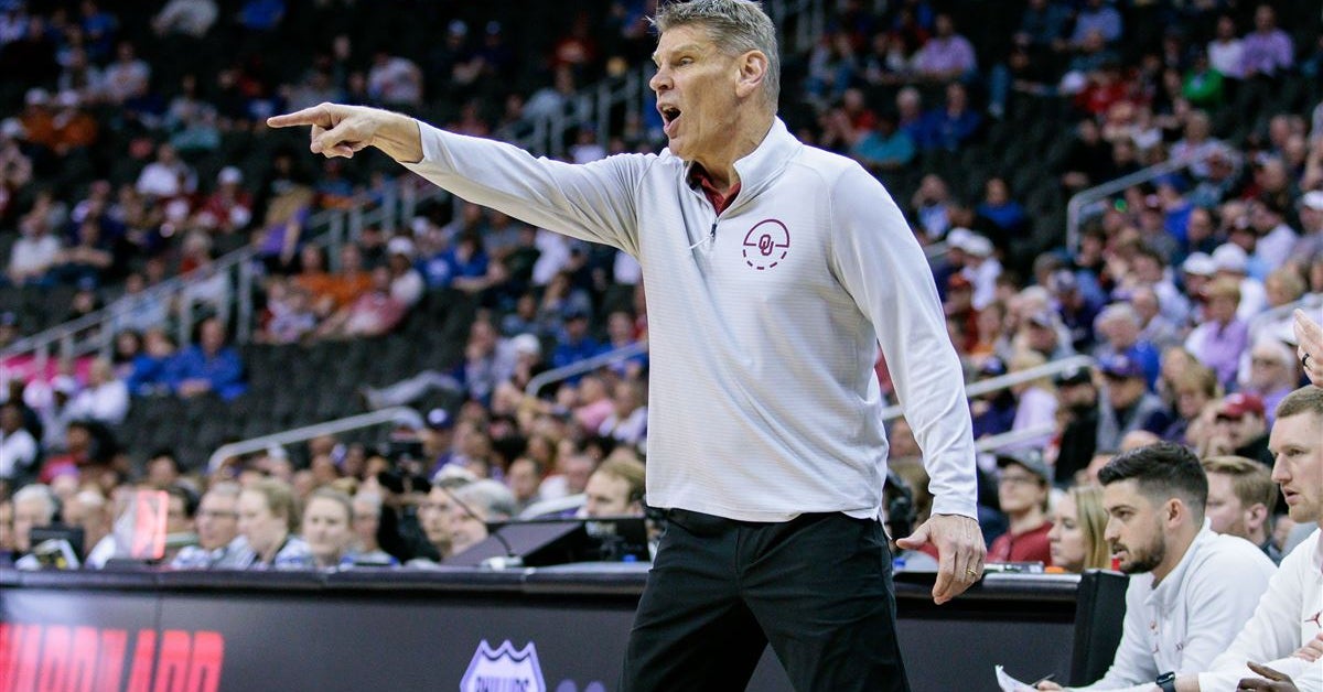 Where Porter Moser's Oklahoma salary ranks nationally, in the Big 12