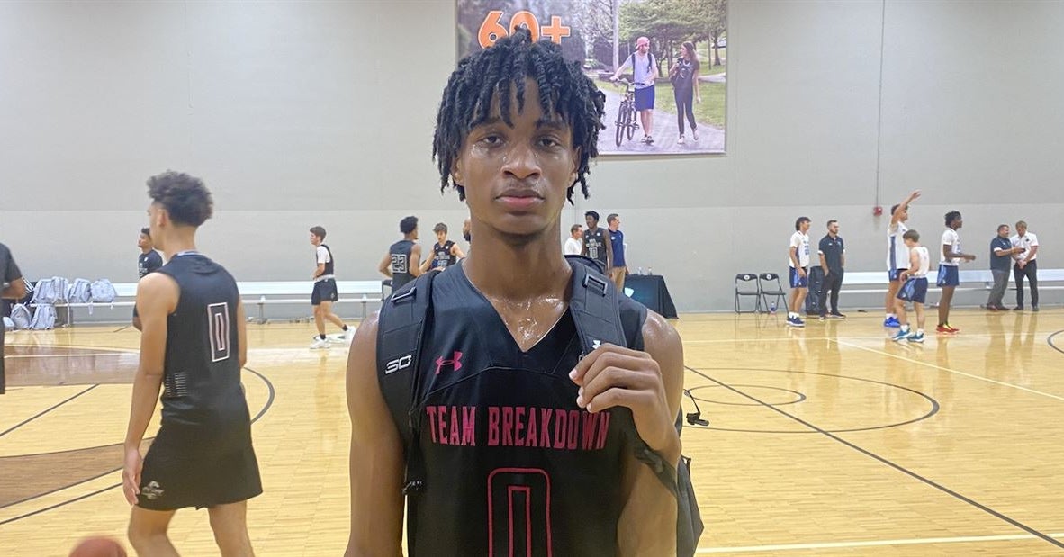 Available 2023 wing Kris Parker updates his recruitment