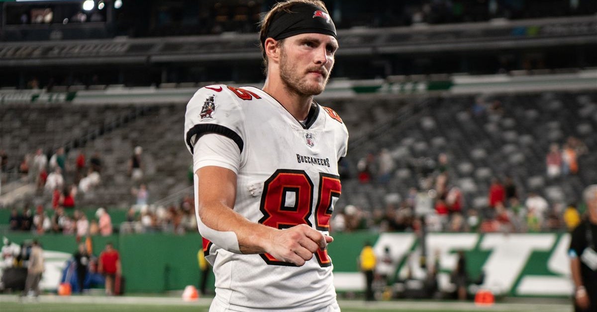 Eers in the NFL: Depth charts and practice squads