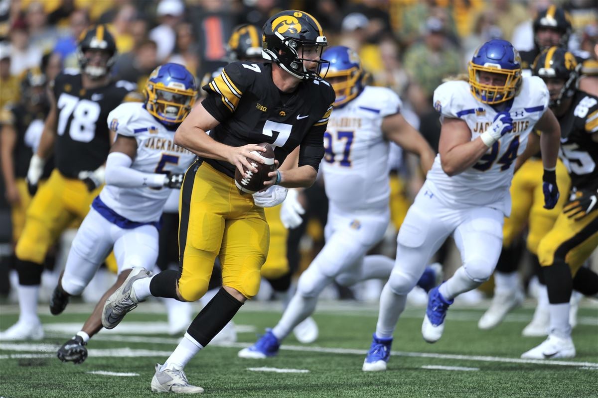 Iowa Football: Kirk Ferentz compares Jack Campbell to Chad Greenway