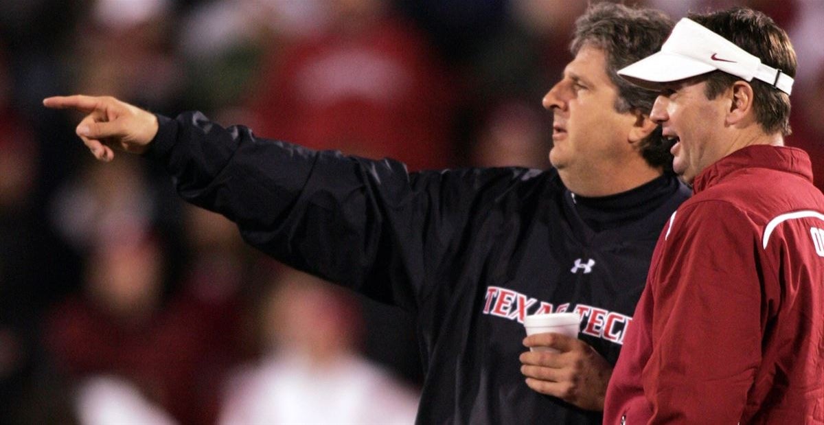 Special stories surface as Sooners remember college football legend