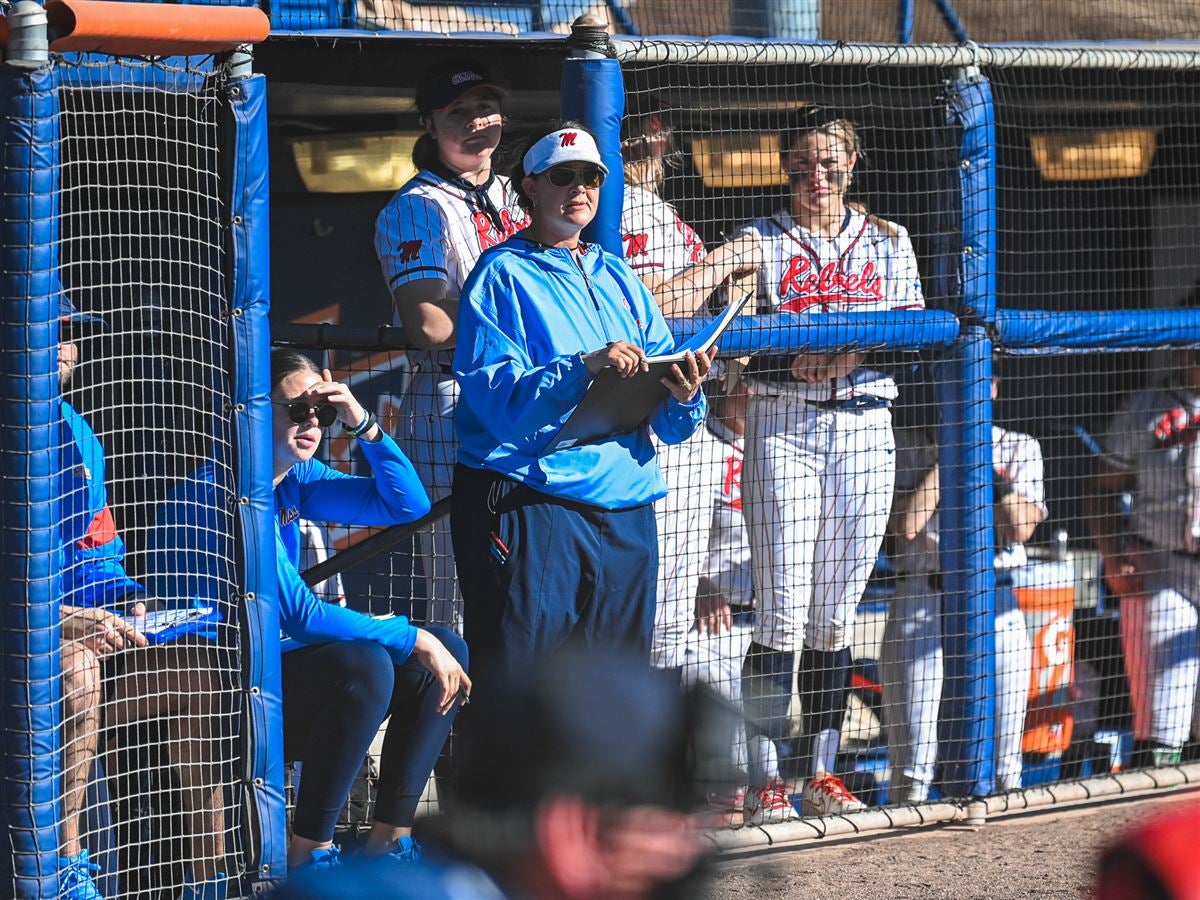 Ole Miss baseball fans say Liberty ripped off Rebels' blue uniforms