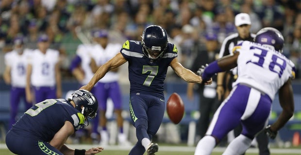 Report: Browns to work out Blair Walsh, Cairo Santos