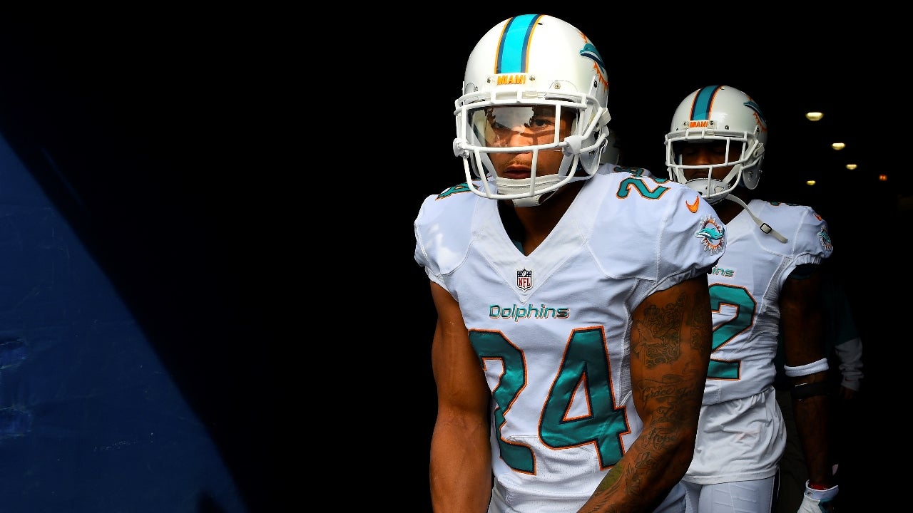 Saints Sign Cortland Finnegan