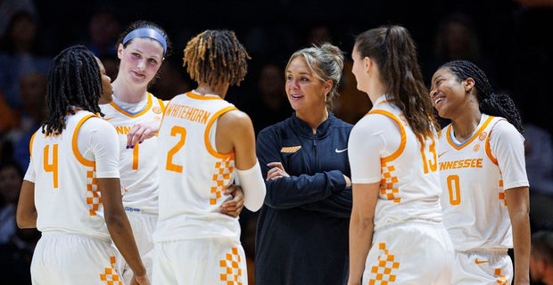 Lady Vols Coach Kim Caldwell to return to sideline against Gamecocks