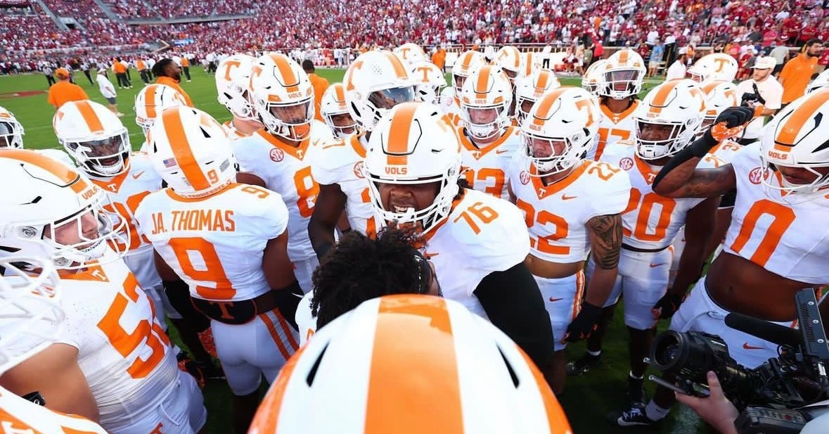 Tennessee football announces uniform combination for Arkansas game