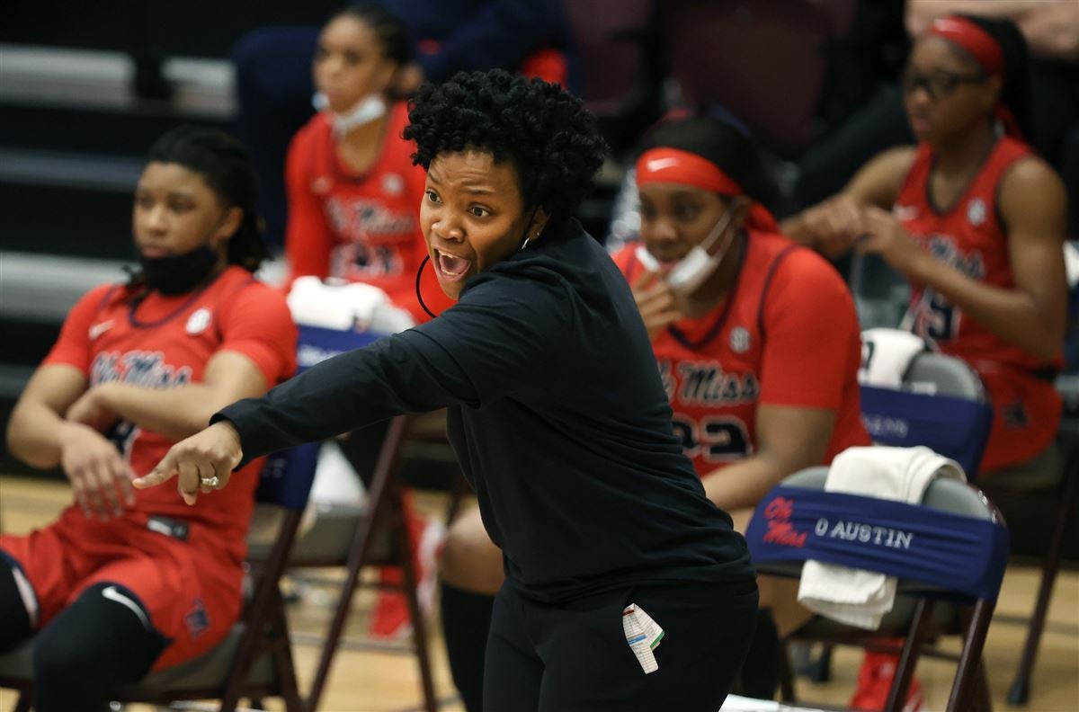 Rebels late surge leads to victory over Dayton in Bahamas - Vimarsana News