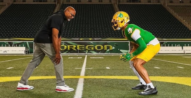 Photos: See the Oregon recruiting targets on Ducks' first official ...