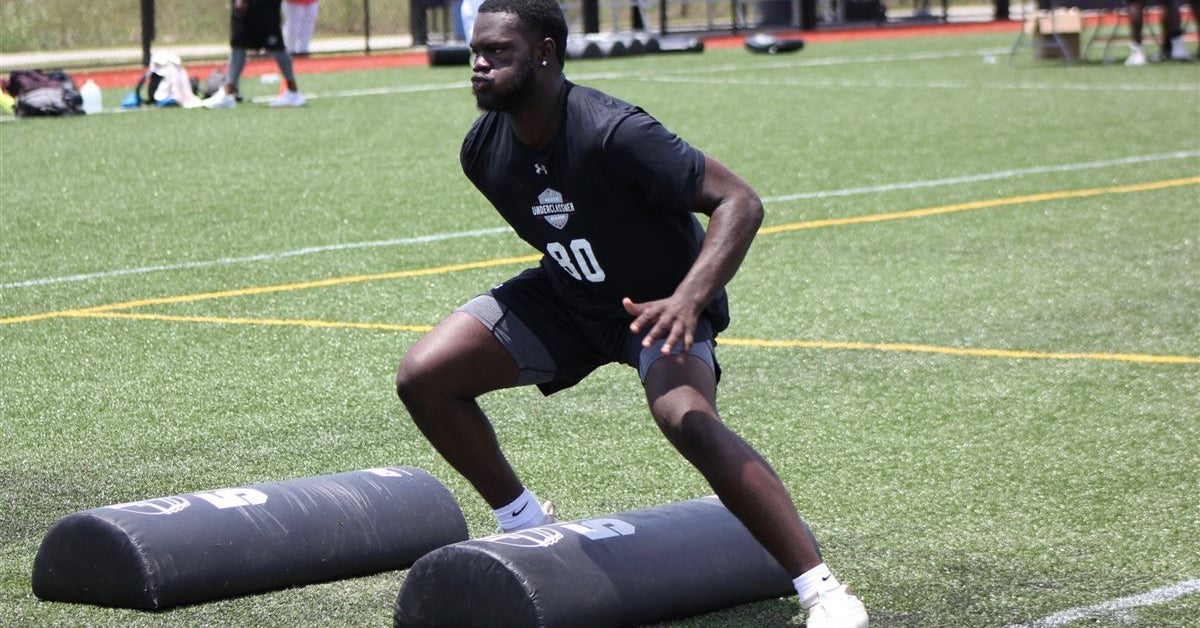 In-state battle for 2021 defensive end Ty Cooper?