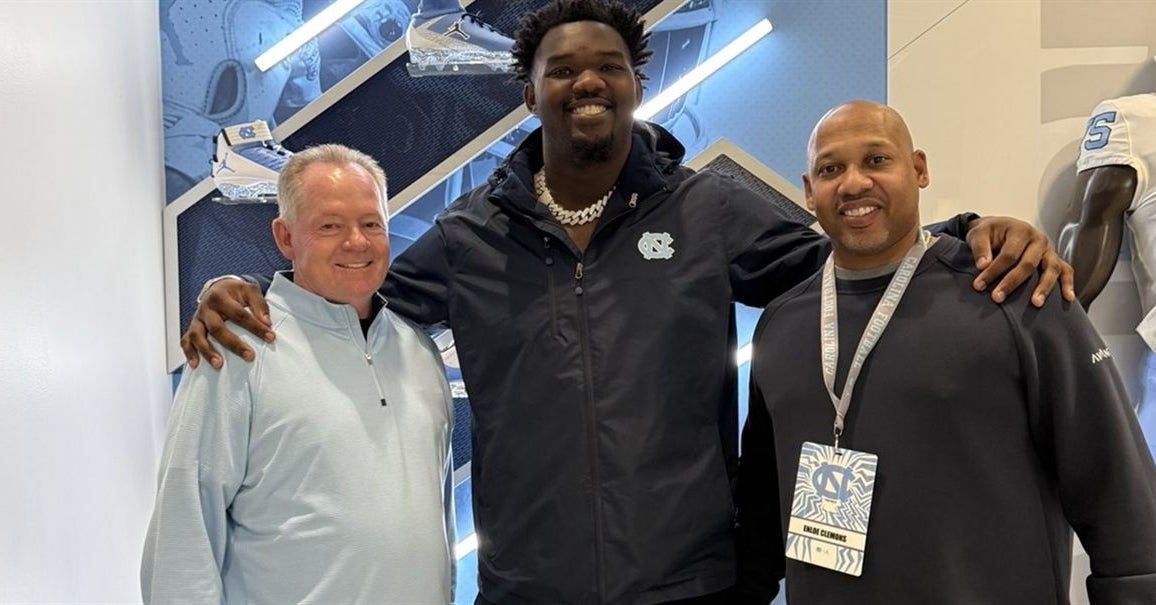 Massive Arkansas Transfer OL Shaq McRoy Commits to UNC Football
