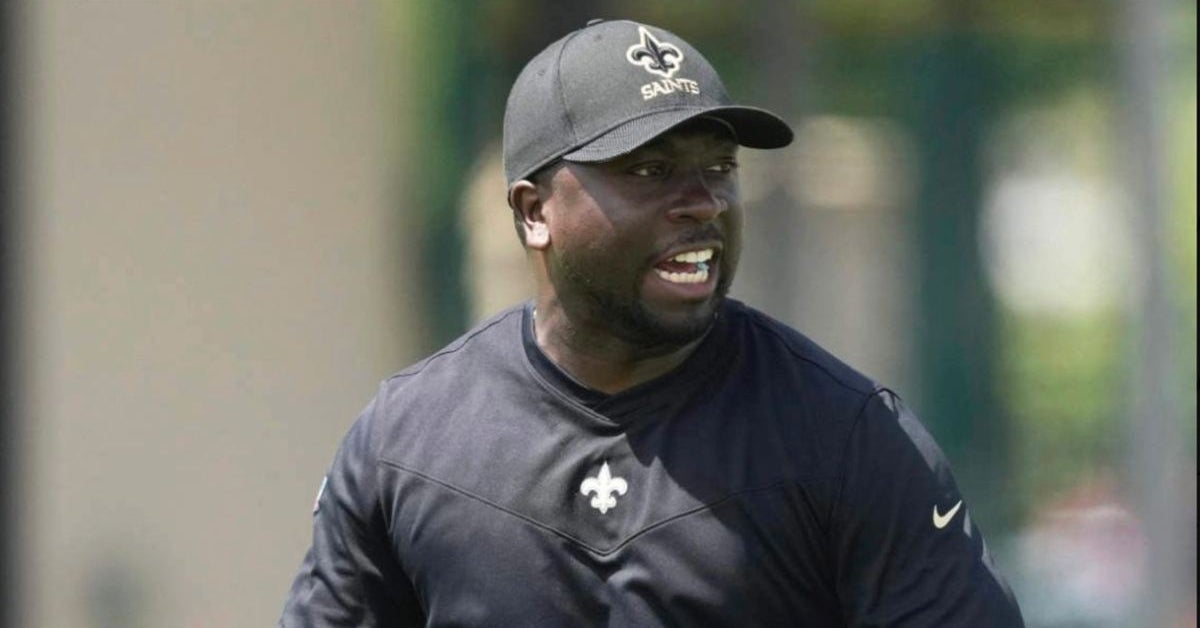 Defensive backs coach Cory Robinson reportedly hired by Stanford