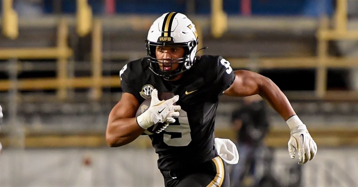 Eli Stowers' journey from Texas A&M backup QB to Vanderbilt breakout