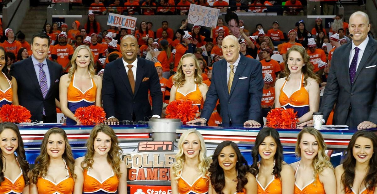 ESPN College GameDay Crew Makes Picks For Biggest Games Of Day