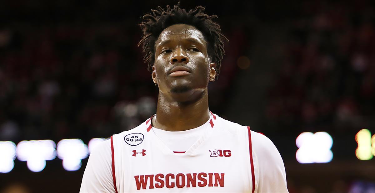 Nigel Hayes signs professional contract with FC Barcelona Bàsquet