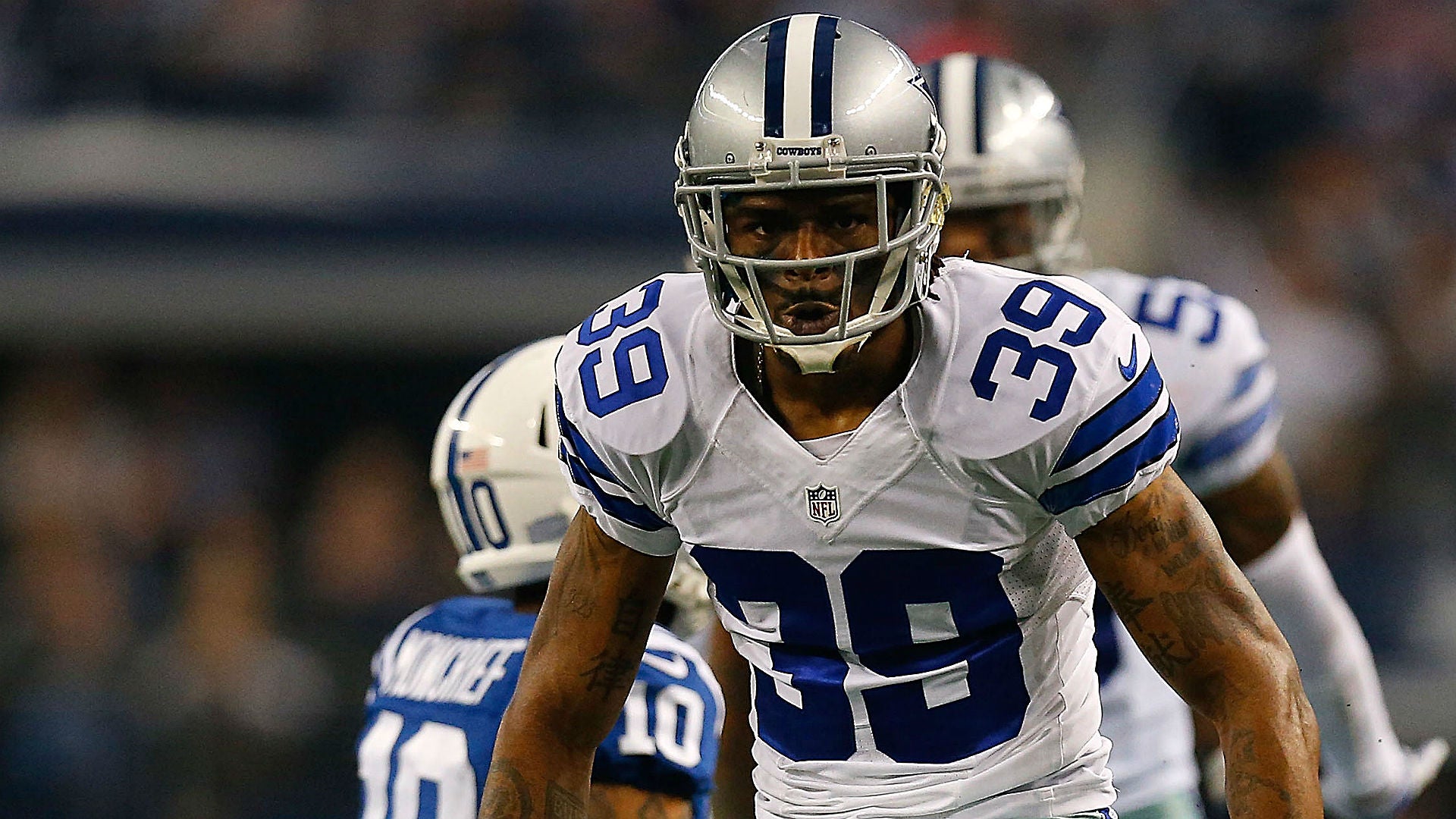 Brandon Carr, LB, OT Signed To Roster; 3 To IR