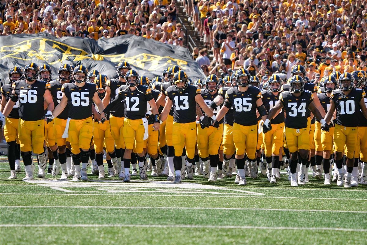 Pro Football Focus Grades, Snap Counts, and Analysis from Iowa's 24-14 win  over Utah State