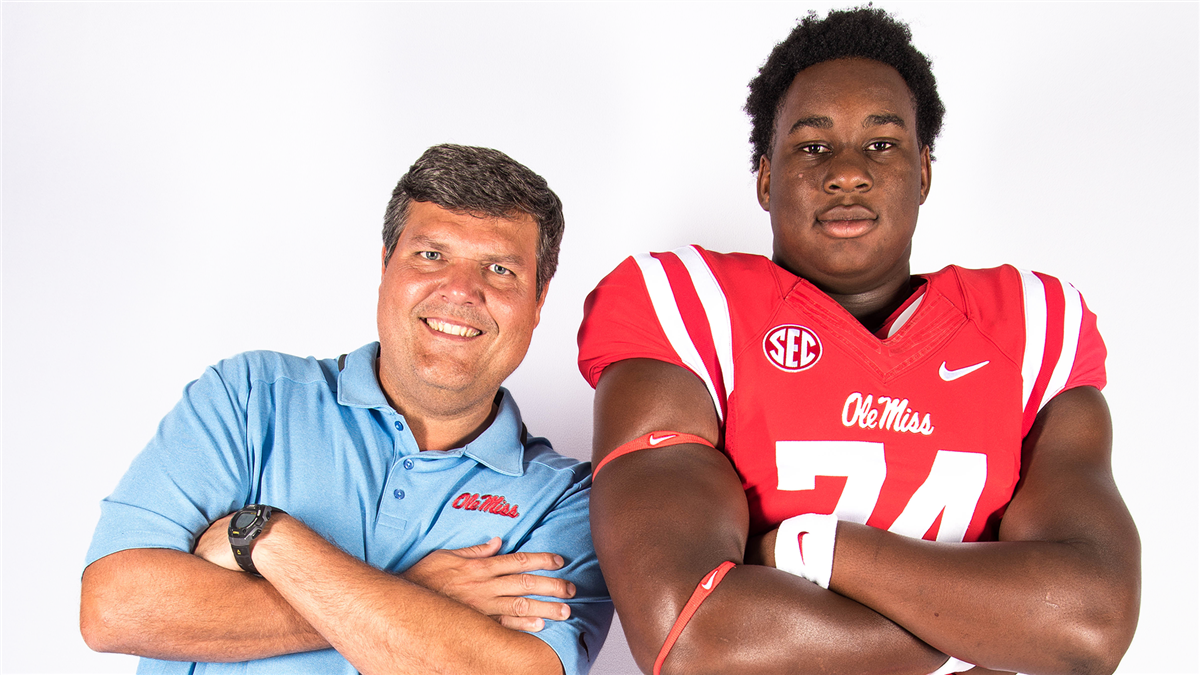 Darius Thomas, Ole Miss, Offensive Tackle