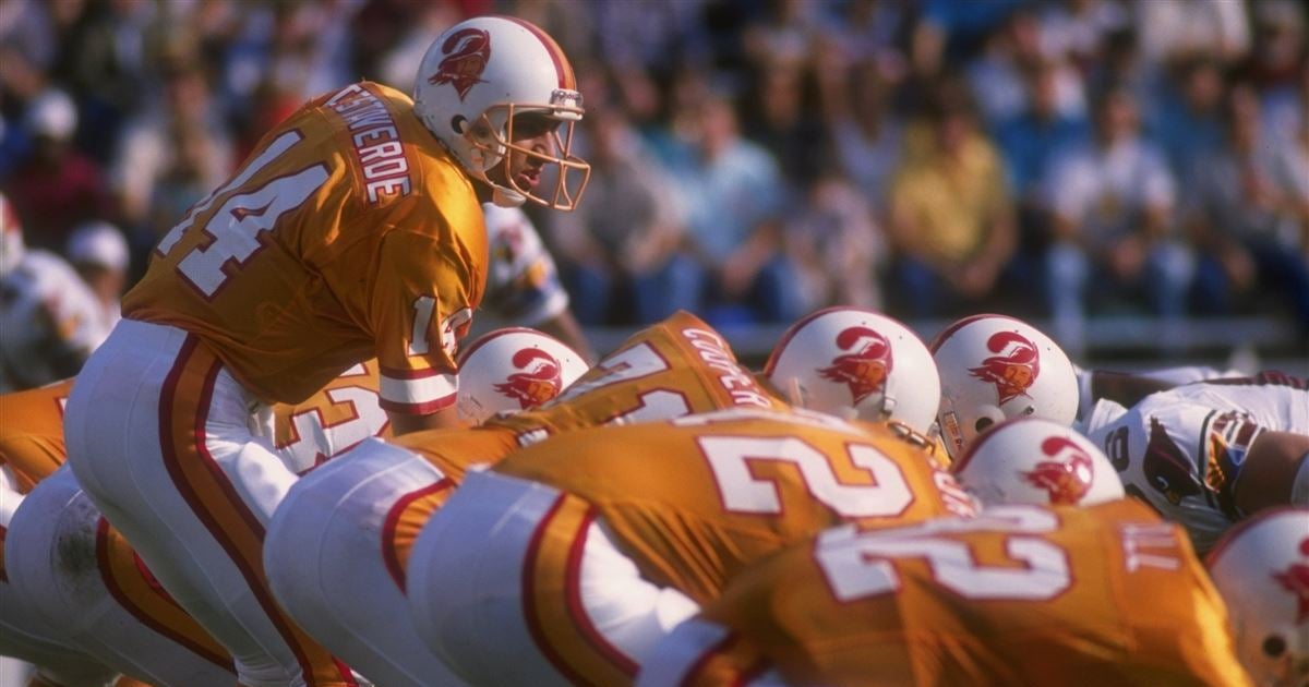 New Helmet Rules In 2021 Could Bring Back Classic Nfl Uniforms