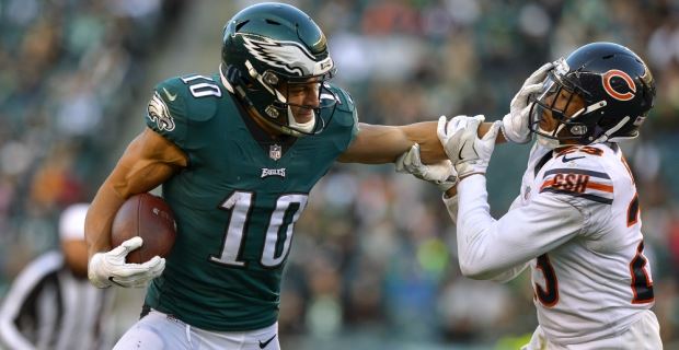 Eagles rout Bears 54-11